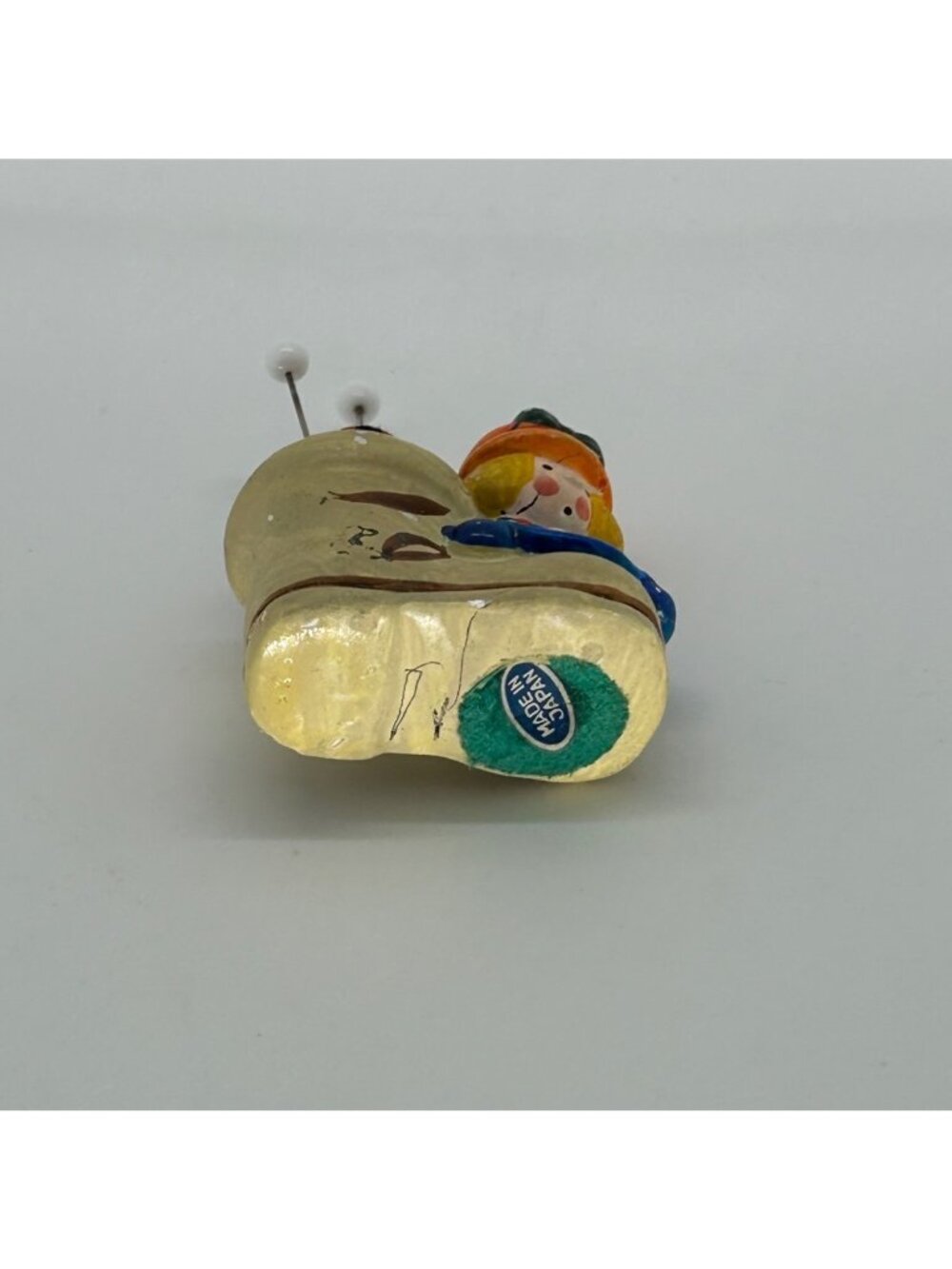 Vintage Pin Cushion Ceramic Tiny Boot with Doll Miniature 1950s Japan Sewing Kit - Picture 8 of 9